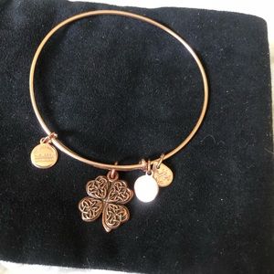 Alex and Ani 2017 Four Leaf Clover IV Charm Bangle